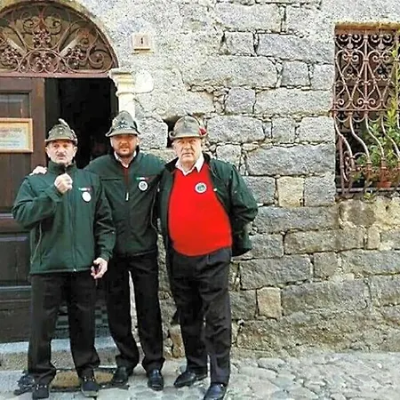 Palazzo Delogu فندق مبيت وإفطار Osidda